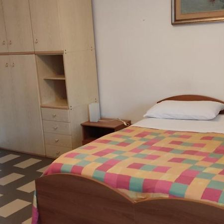 La casa di periferia Appartamento Bari Esterno foto