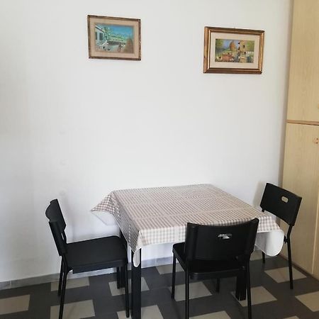 La casa di periferia Appartamento Bari Esterno foto