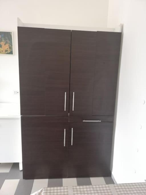 La casa di periferia Appartamento Bari Esterno foto